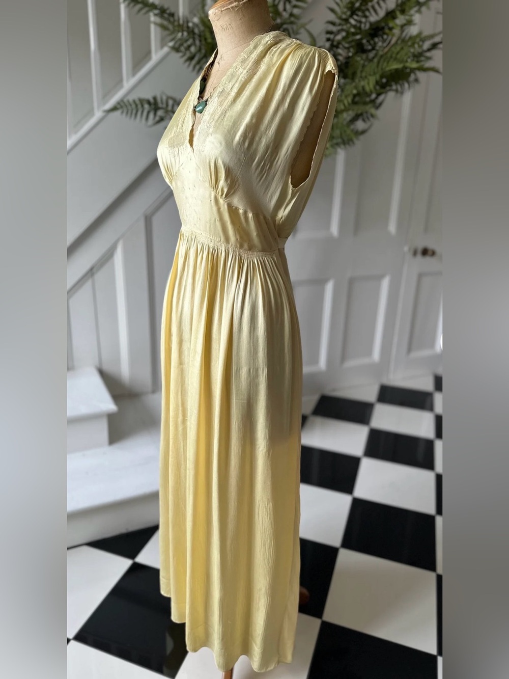 Antique Vintage Elegant 1940’s Cream Yellow V-Neck Maxi Silk Slip Dress - Picture 9 of 10